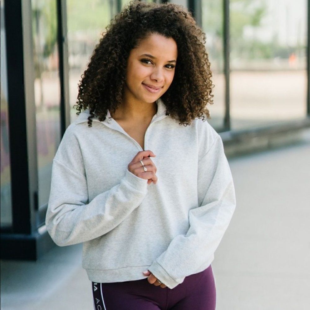 NWOT Zyia Gray Pullover Sweatshirt